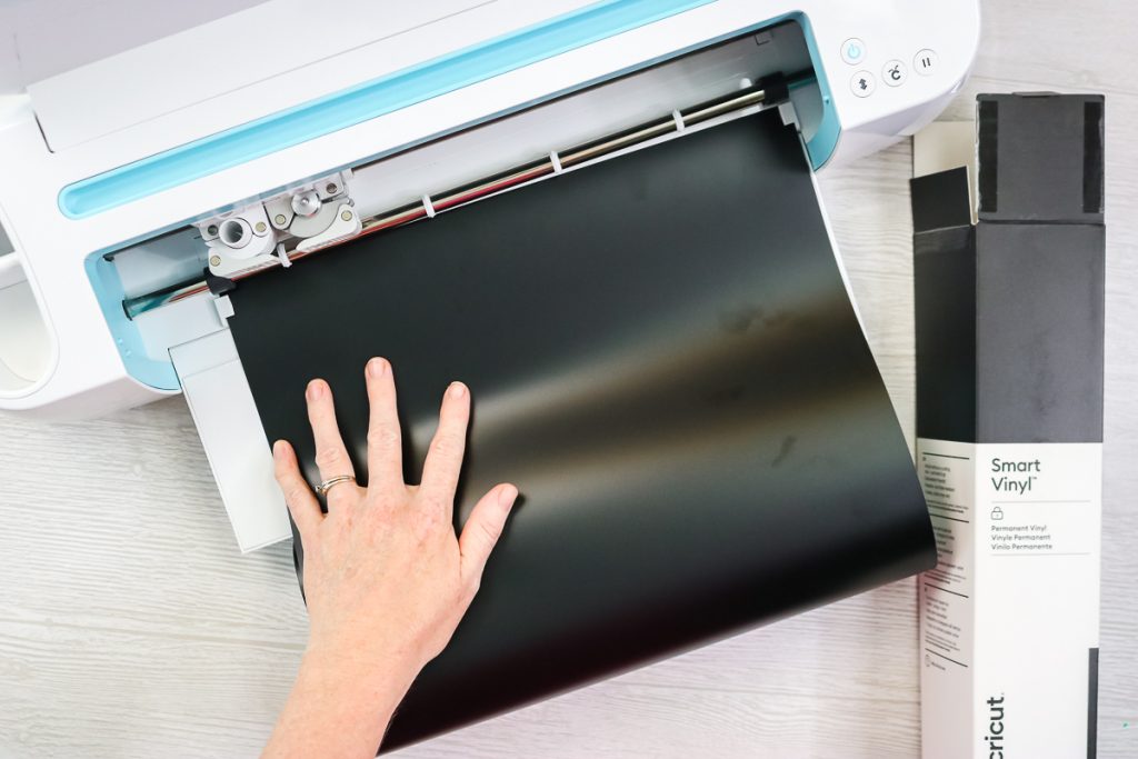 Using Smart Materials in the Cricut Explore Air 2 and Maker Angie