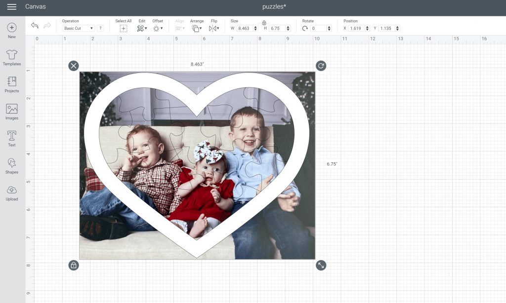 attacher le puzzle à l'image dans l'espace de conception cricut