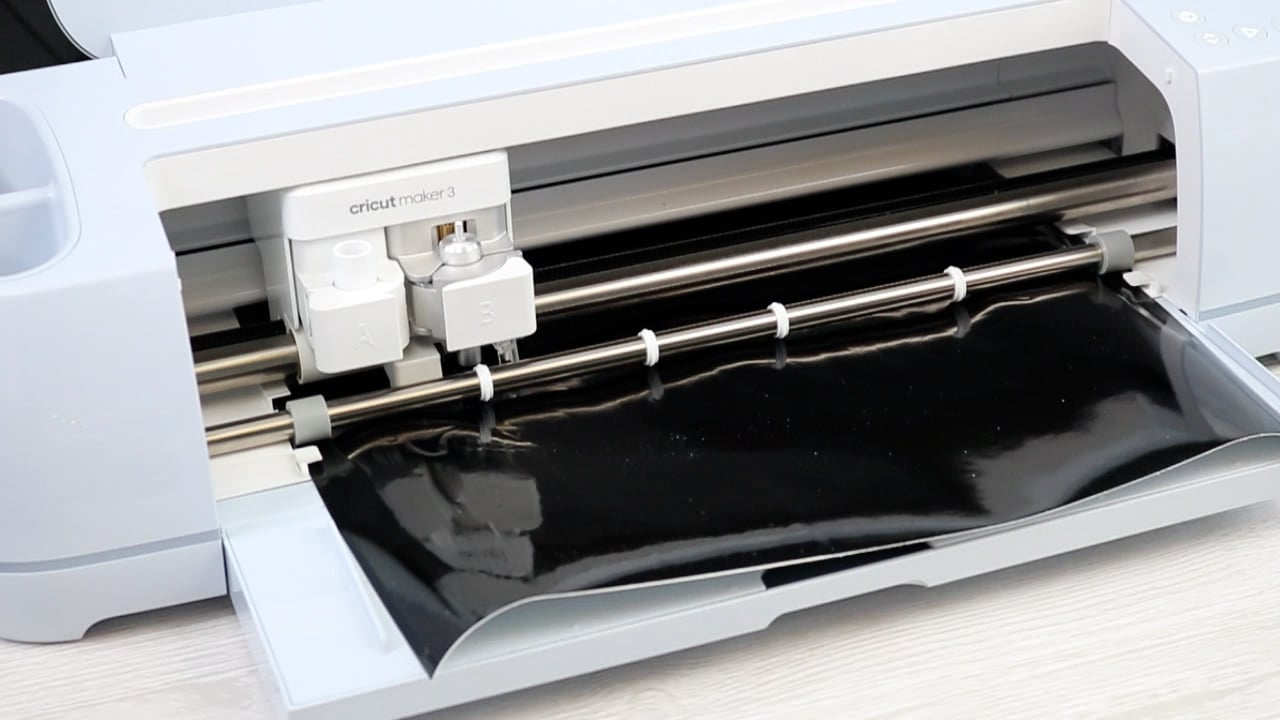 cricut maker 3 cutting oracal 651 vinyl with no mat