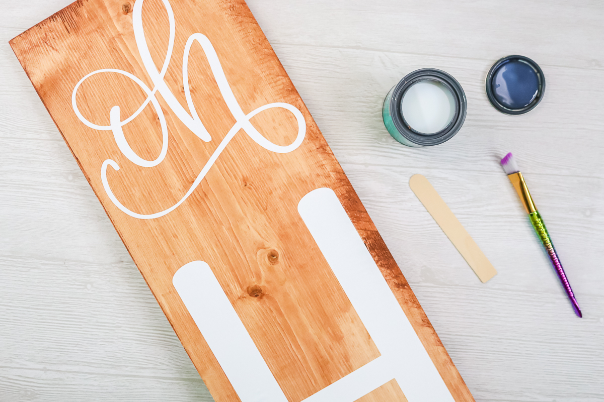 Will Cricut Vinyl Stick to Wood? Which Type Should You Use? - Angie Holden  The Country Chic Cottage