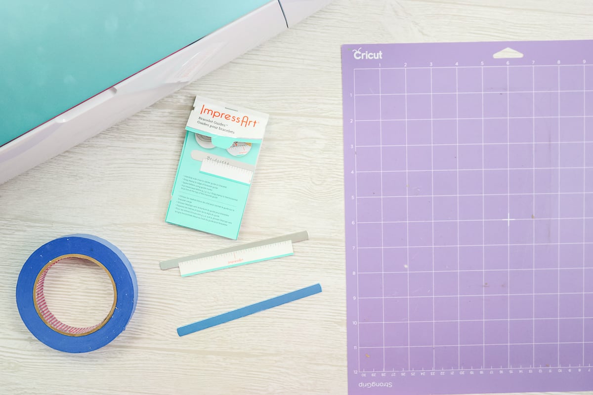 how to put metal on a cricut mat