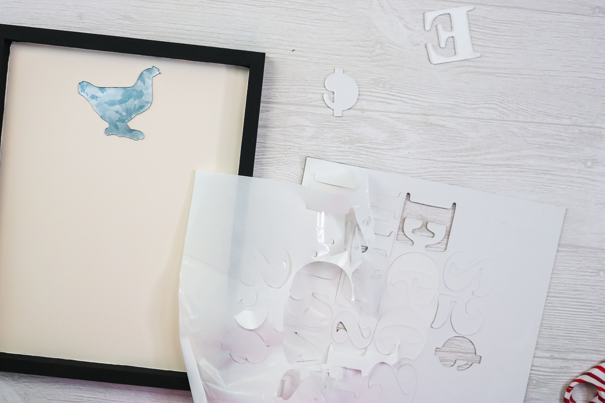 enlever les petits morceaux coupés sur un cricut