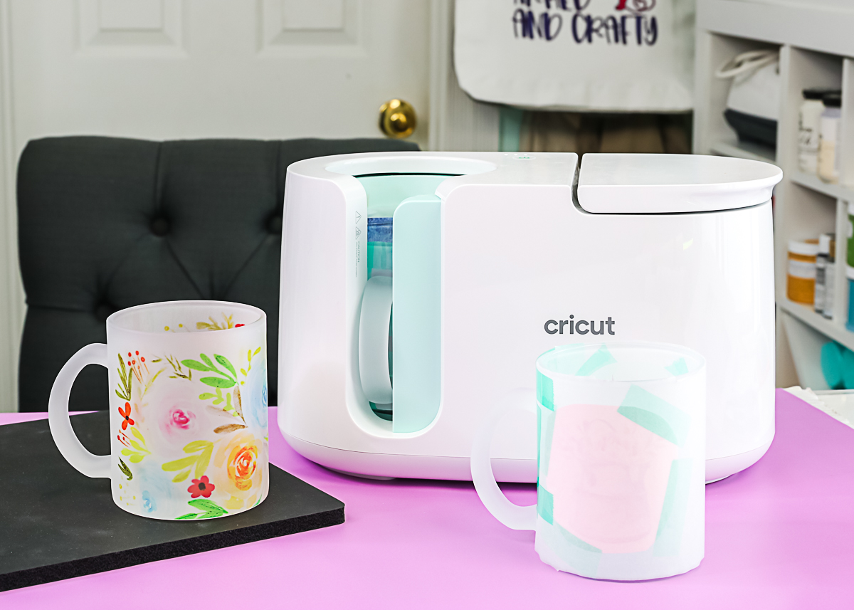 ajouter des impressions par sublimation aux tasses dans la presse à tasses cricut