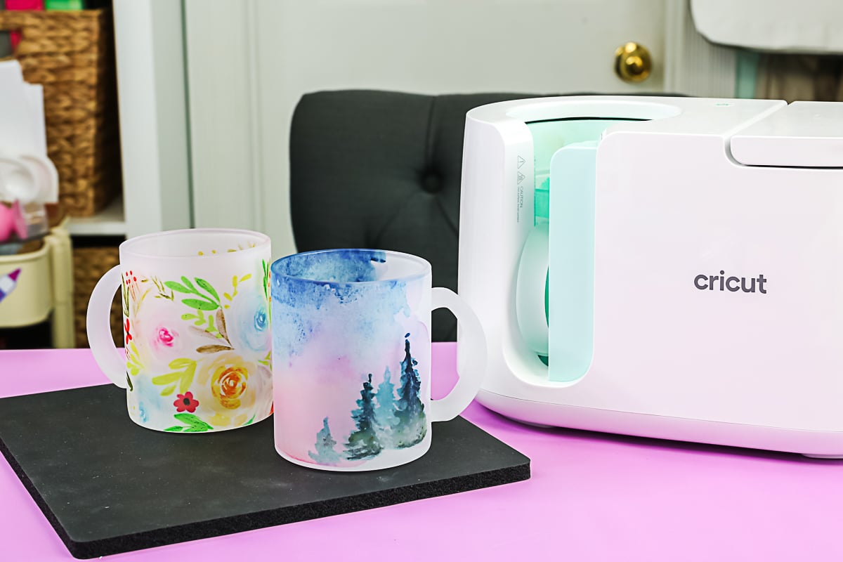 tasses en verre dans la presse à mugs cricut