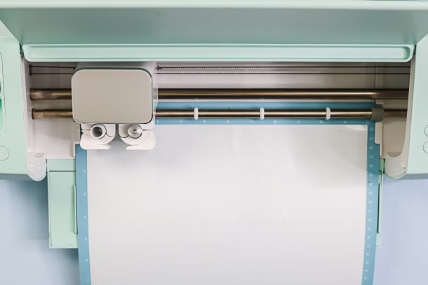 Wet Vinyl Application Method with Your Cricut - Angie Holden The ...