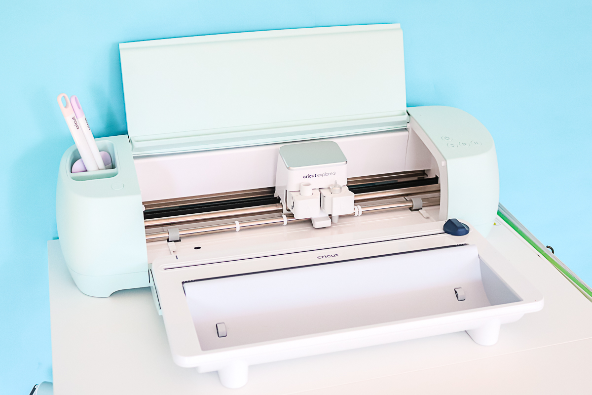 When to Mirror Your Cut on the Cricut Machine - Angie Holden The Country  Chic Cottage