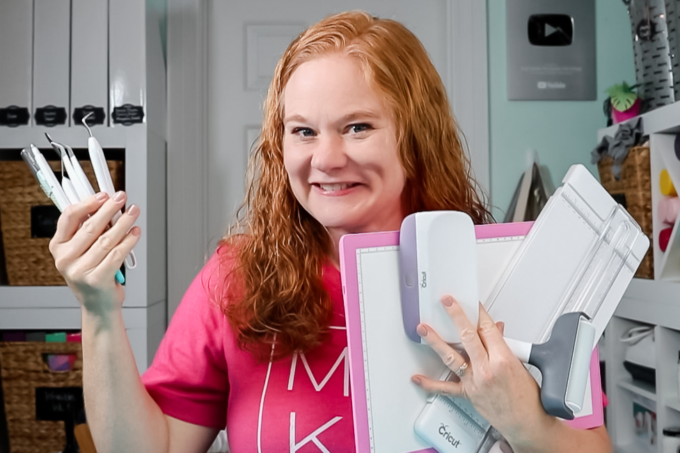 Cricut Starter Kit: 10 Cricut Tools You Need - Angie Holden The