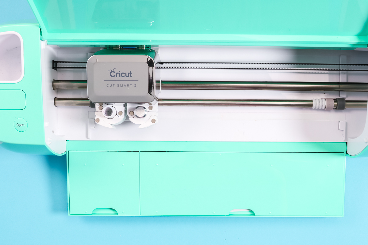 cricut explore air 2 with engraving tool