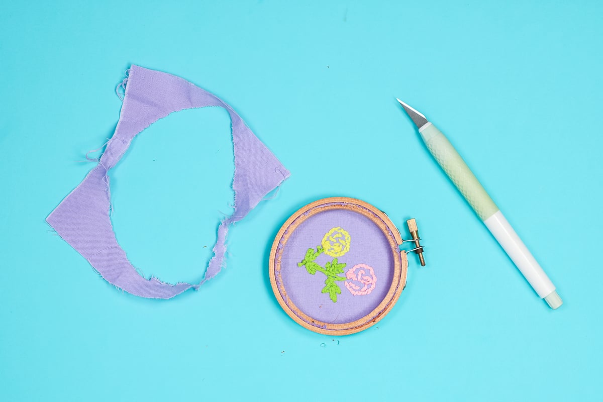 how to make embroidery hoop art