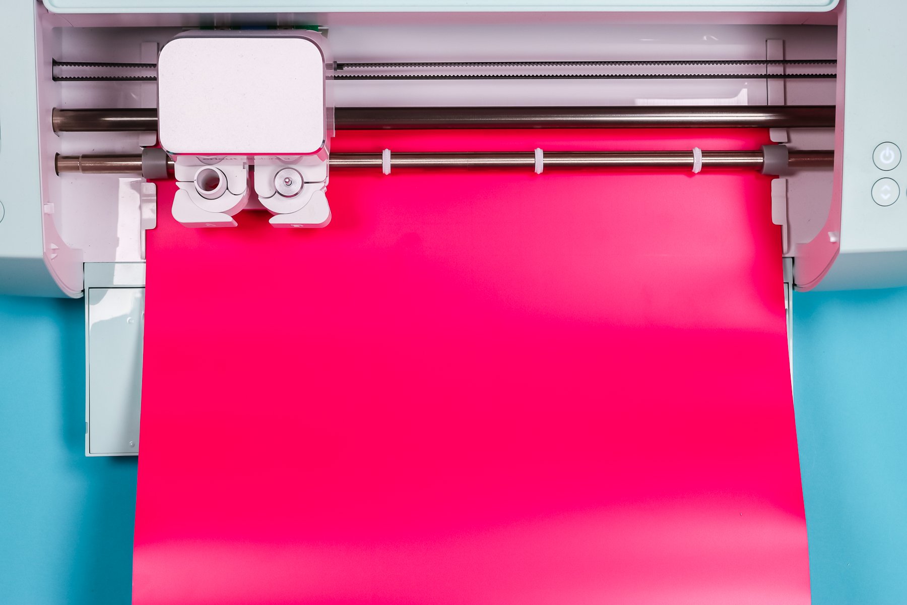 Cricut machine cutting vinyl