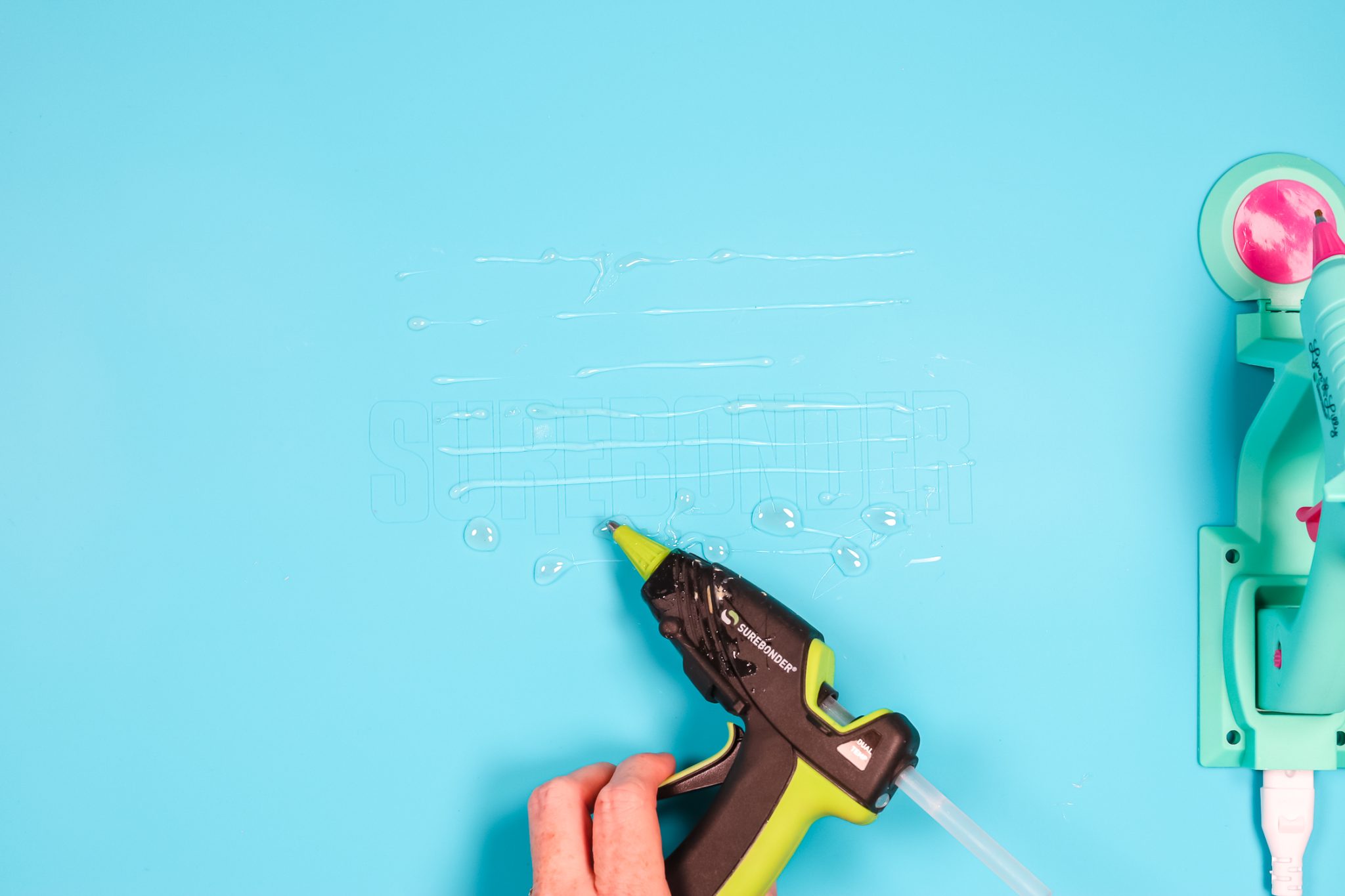 The 25 Best Hot Glue Guns You Can't Live Without • Cool Crafts