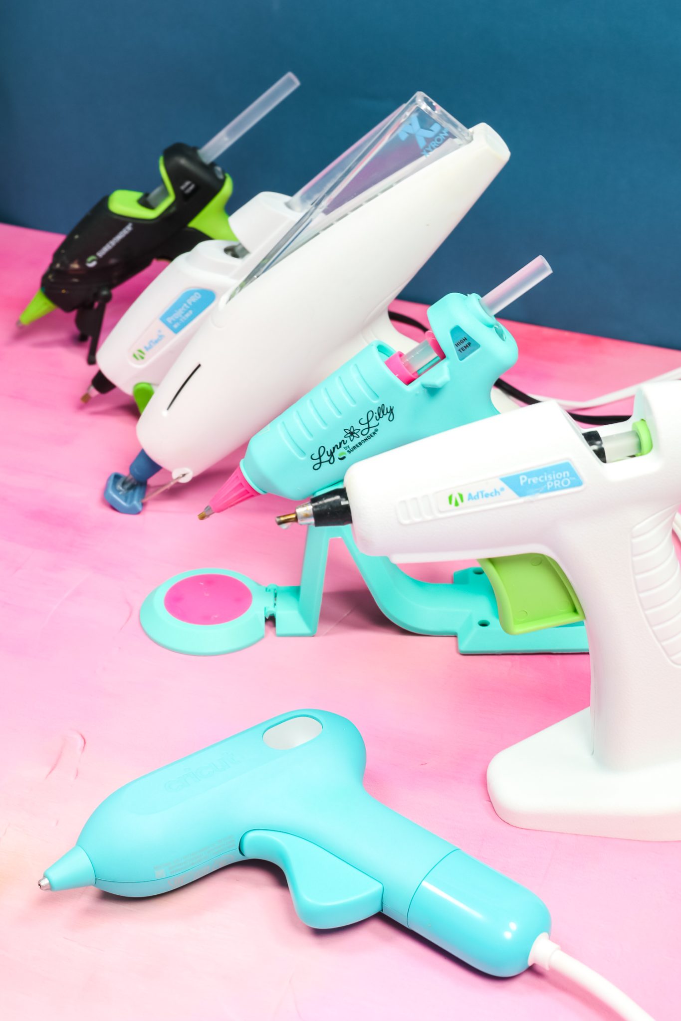Best Glue Gun for Crafts all lined up.
