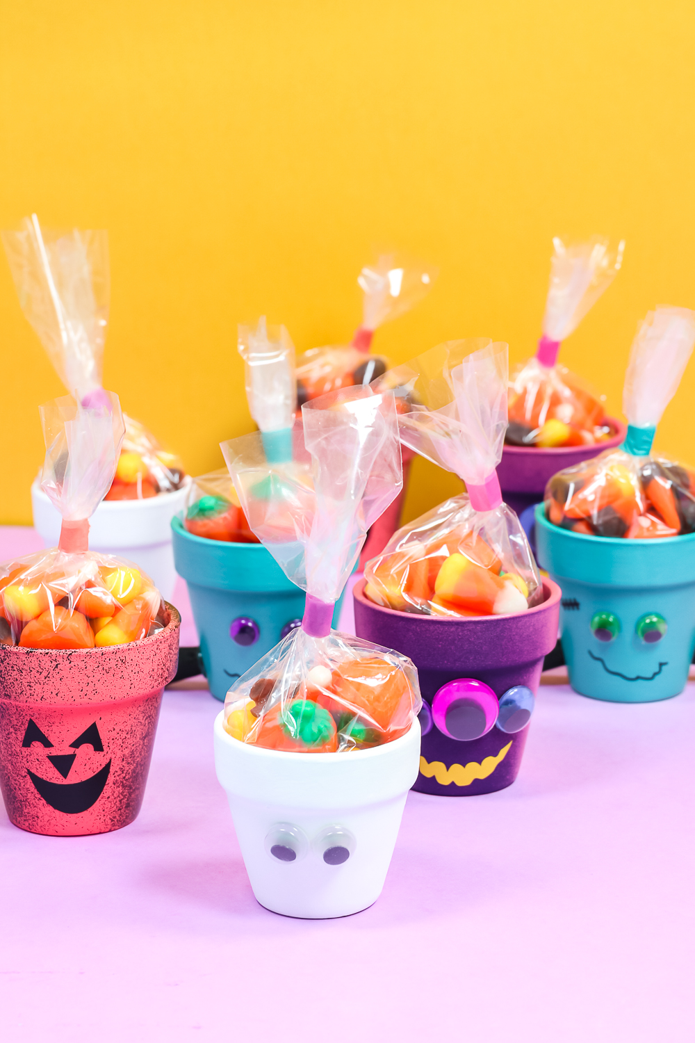 flower pots with candy treats for halloween