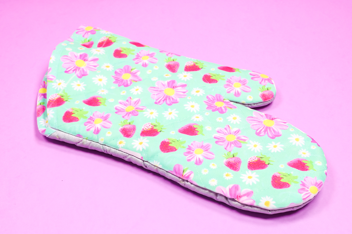 Sublimation oven mitt.