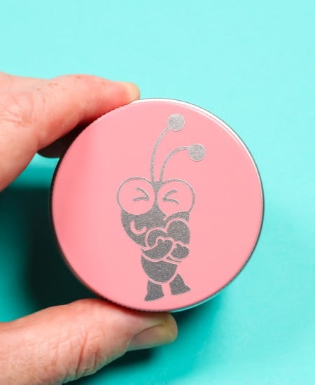 Close up of Cricut party favor.