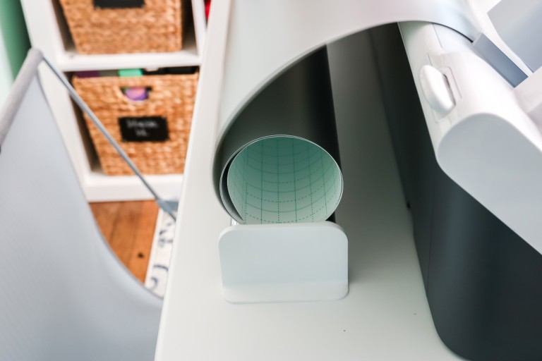 How to Make Cricut Party Favors with Venture Angie Holden The Country