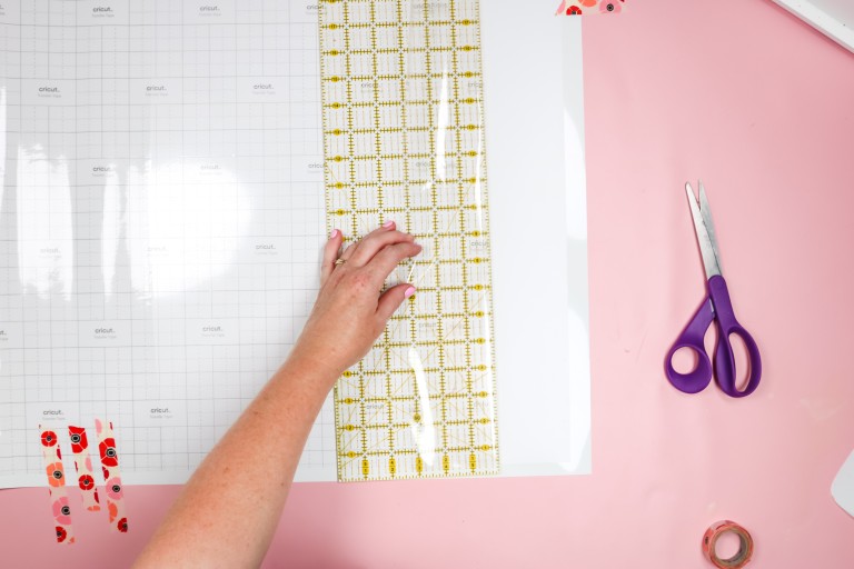 How to Apply Large Vinyl Decals to Walls - Angie Holden The Country ...