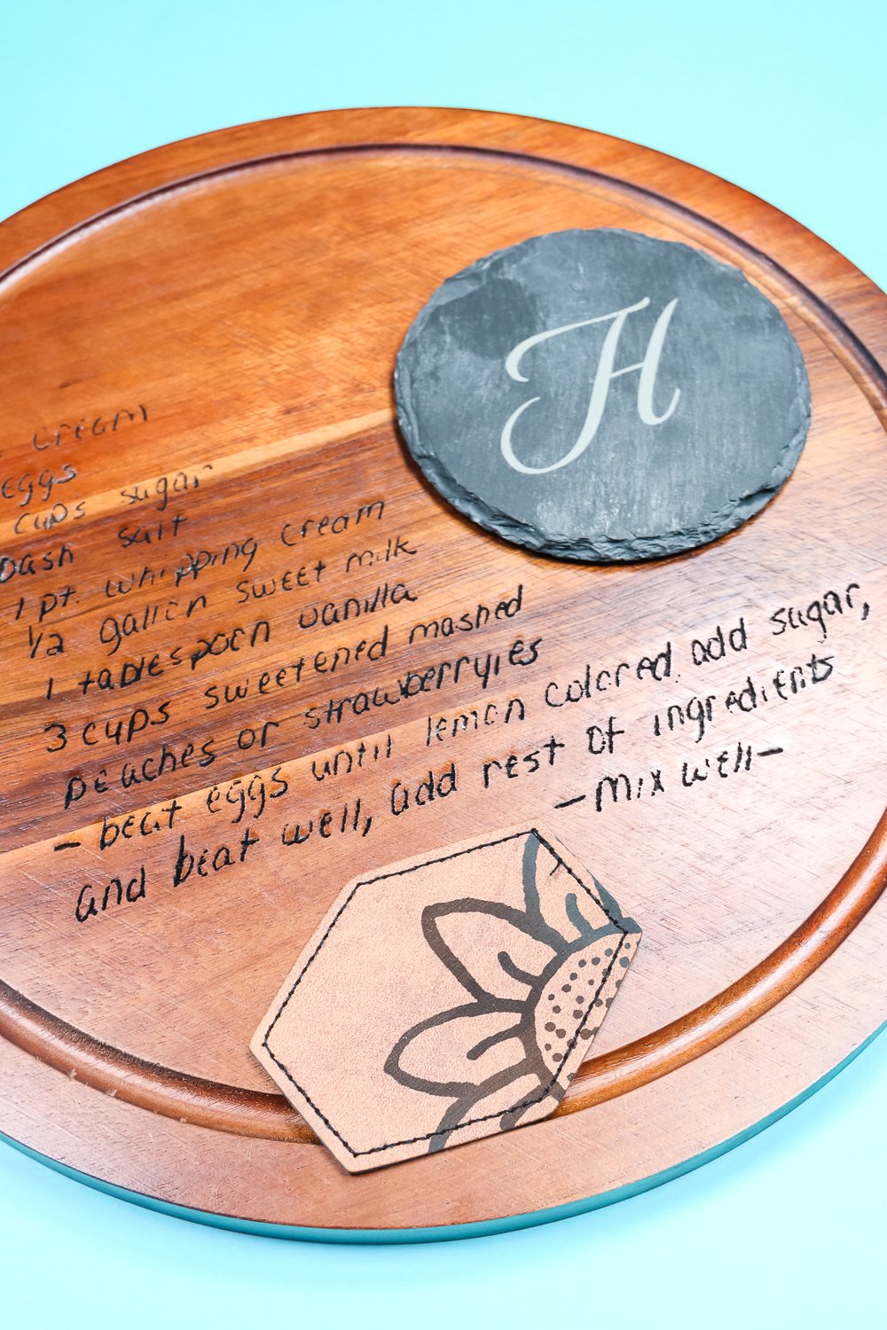 Engraving with Glowforge Aura finished projects.