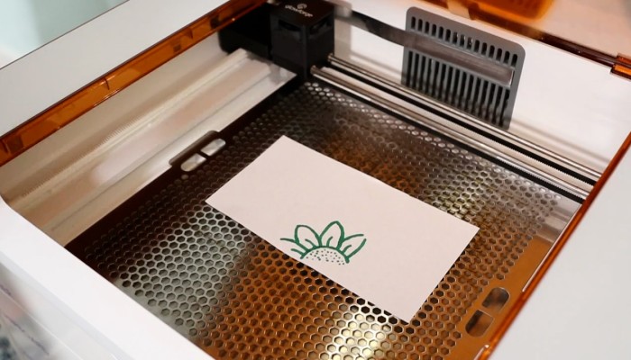 adding drawing to glowforge aura