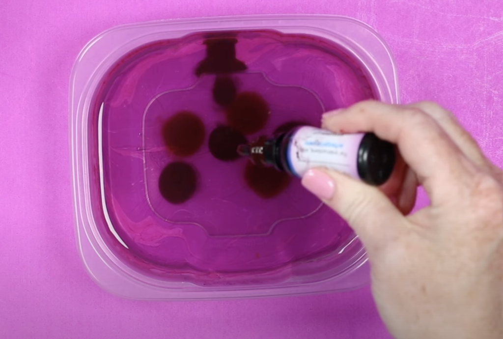 Add ink to water.
