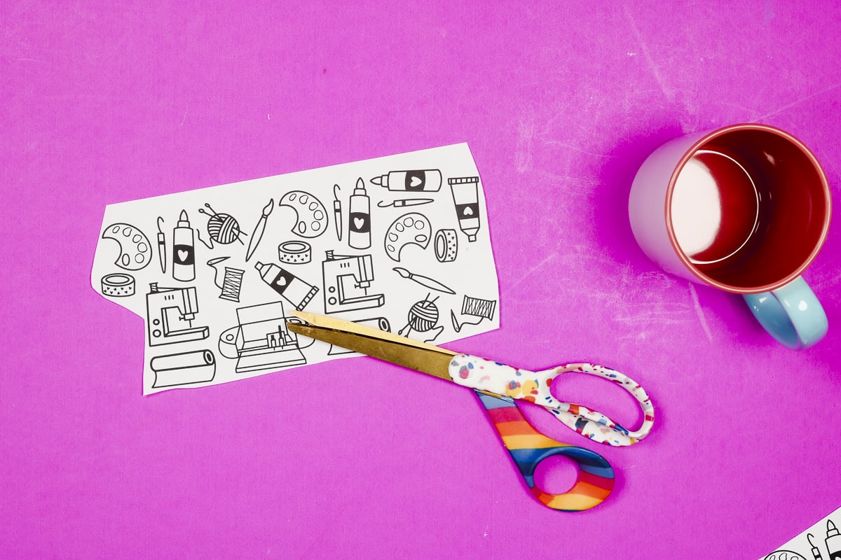 Trim coloring page for mug.