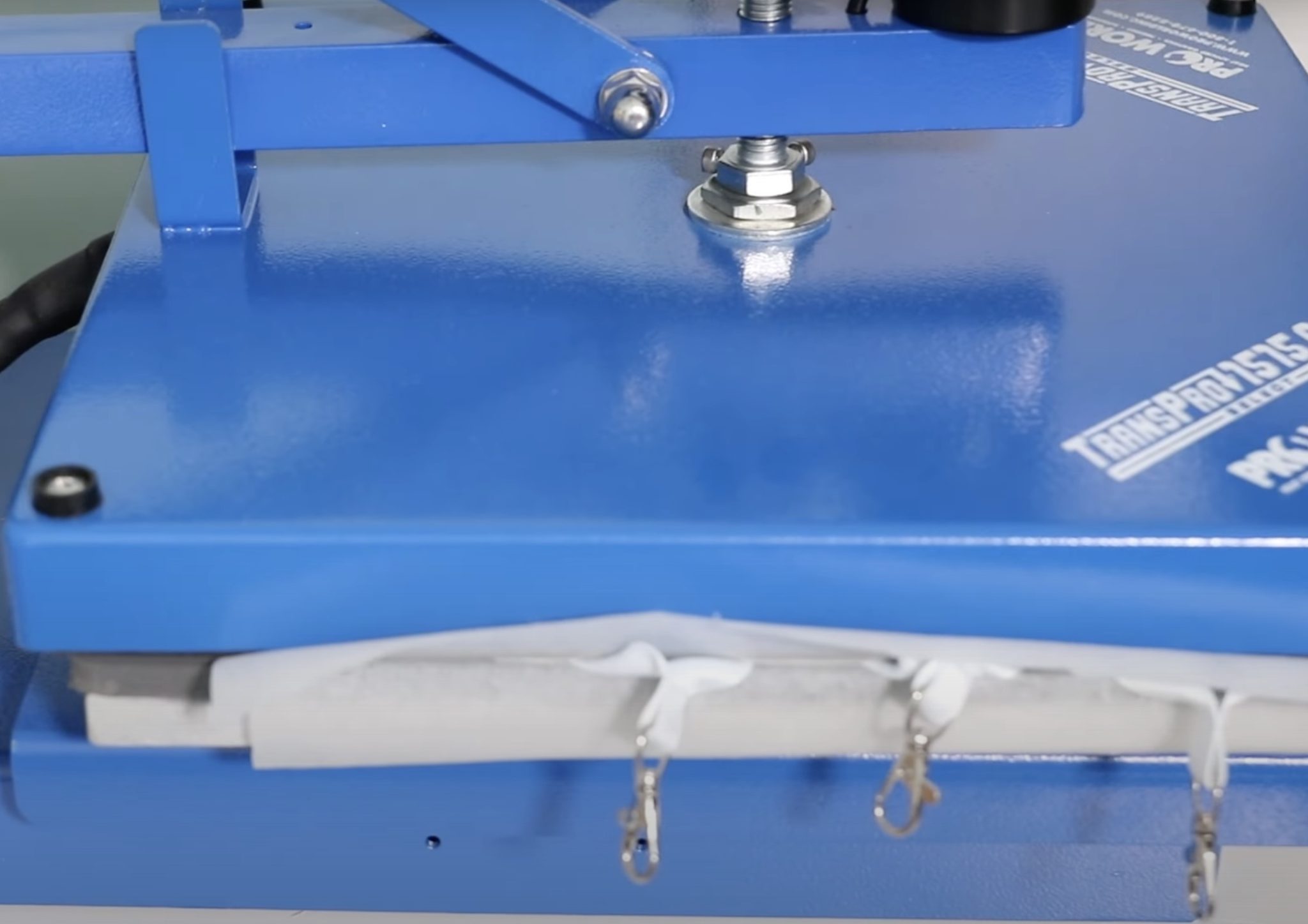 Close heat press with medium pressure.