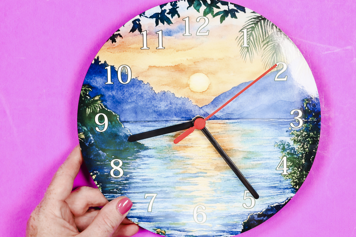 Add hands to the clock.