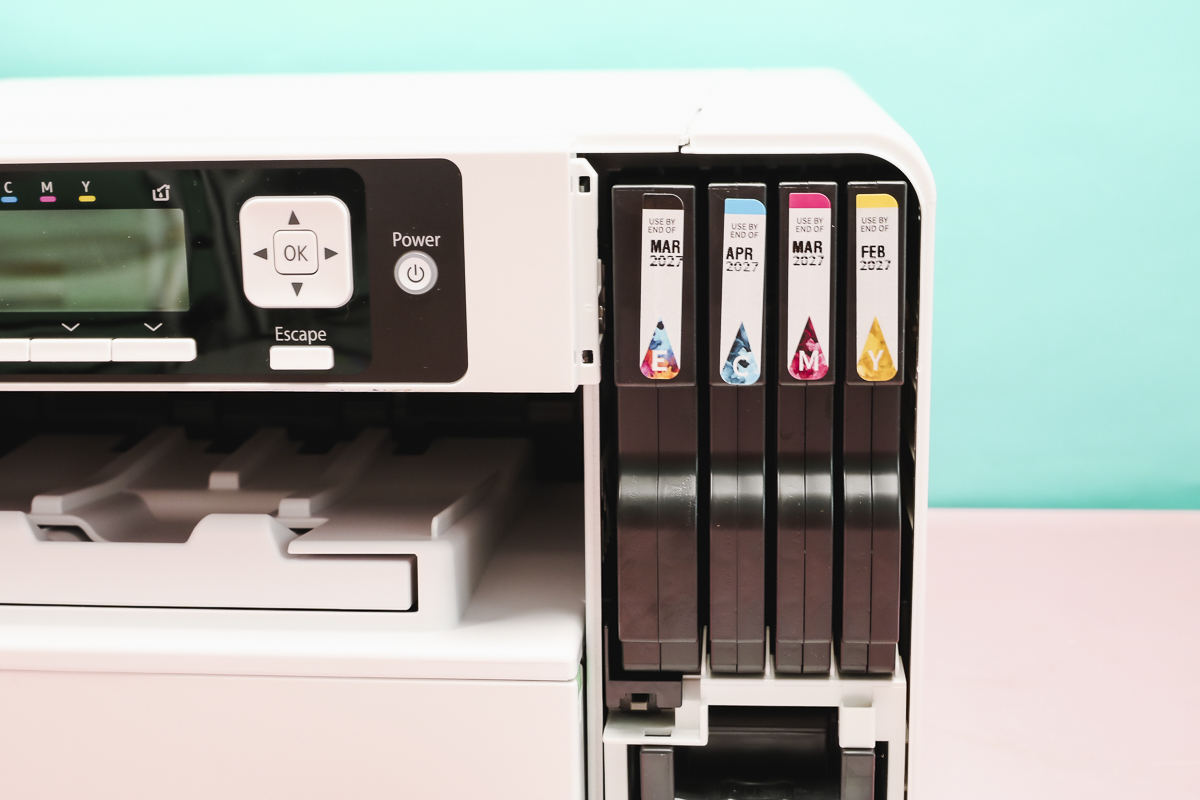Install VersiFlex ink cartridges into the slots.