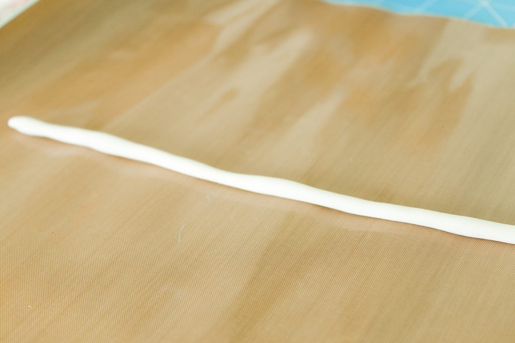 clay rolled to rope piece