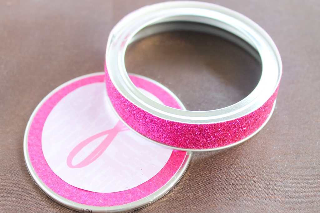 adding glitter to jar lid