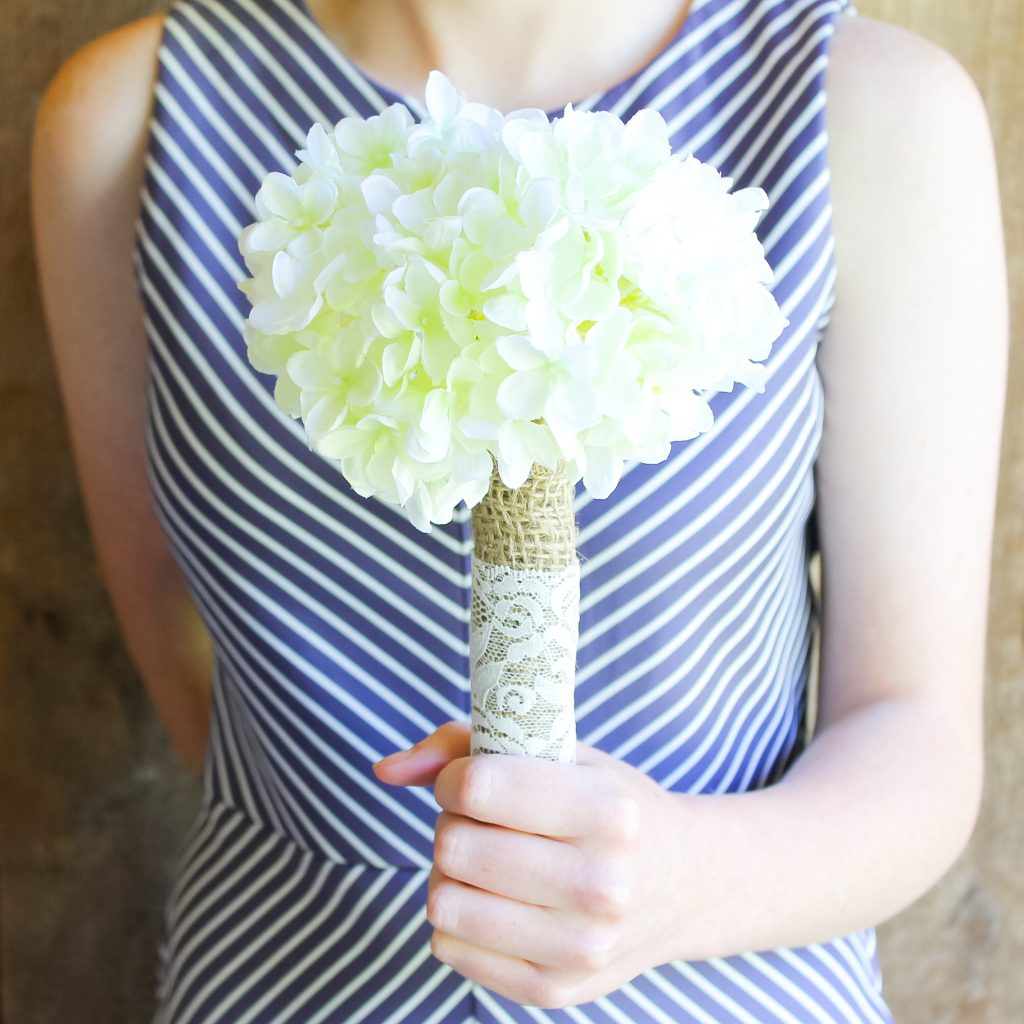 burlap wrapped bouquet