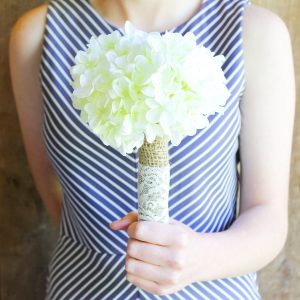 burlap wrapped bouquet