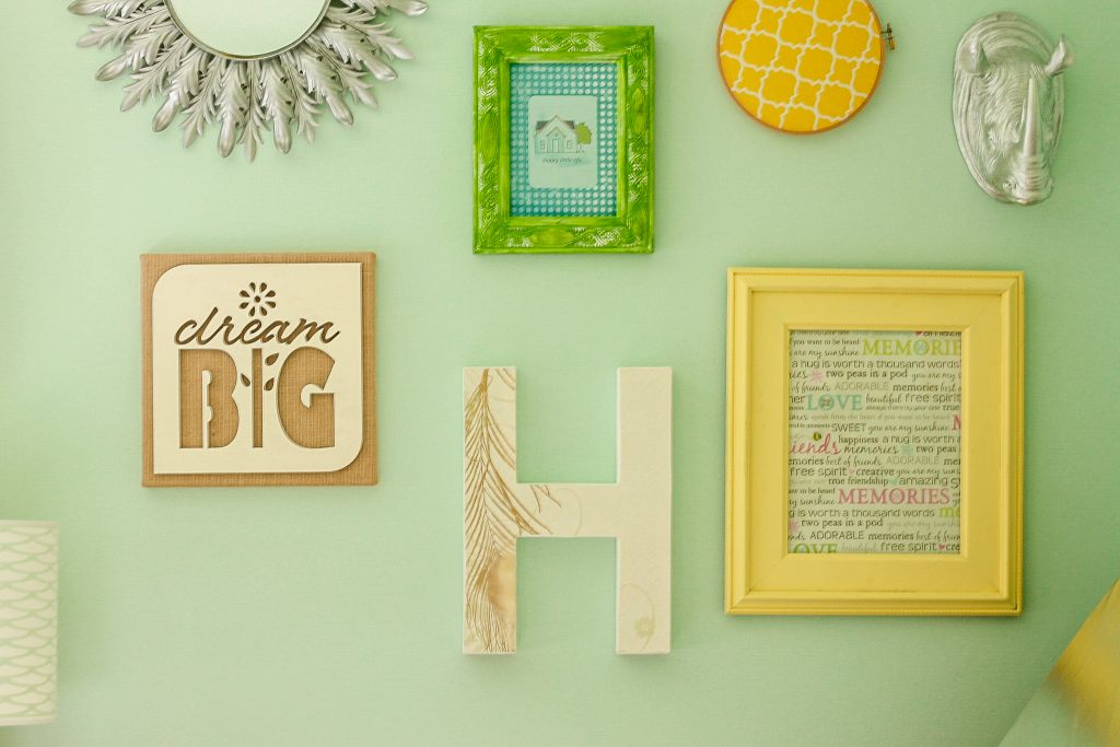 wall collage with burlap wall art