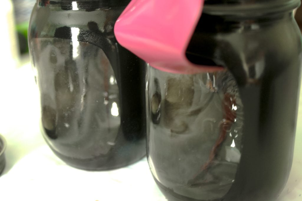 removing vinyl from painted mason jars