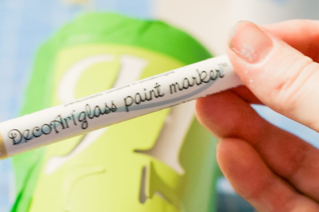 Glass paint marker