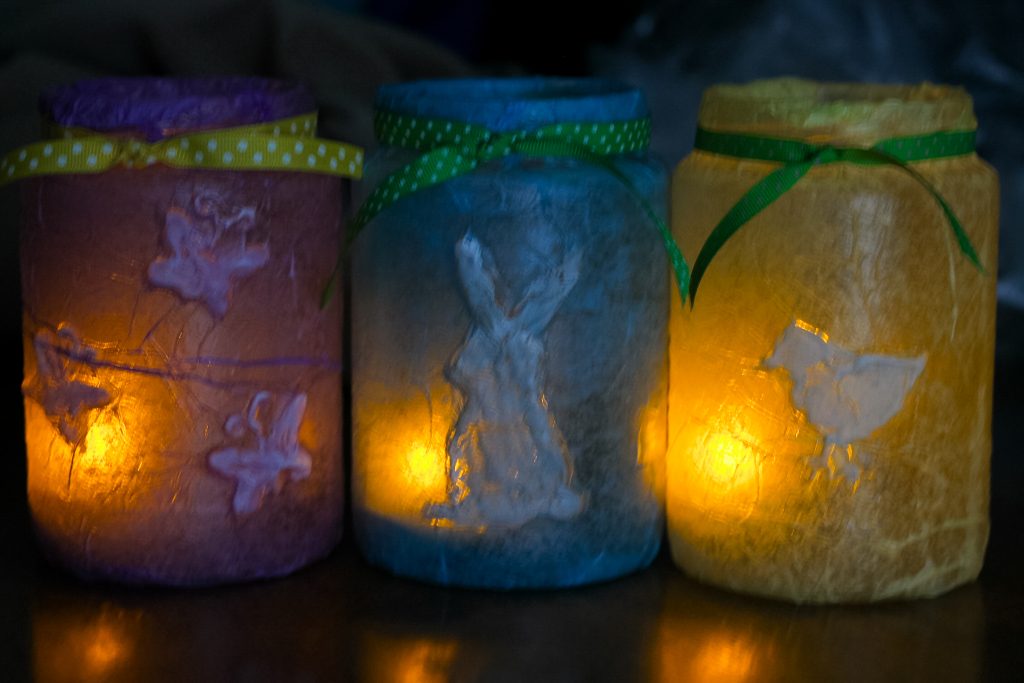 battery operated tea light in jars
