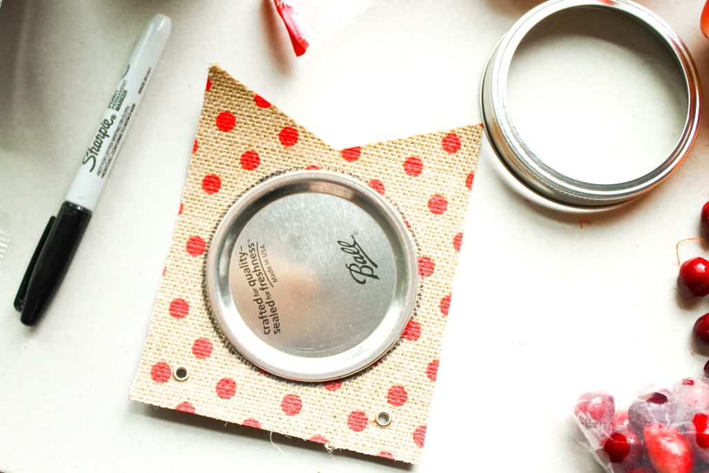 tracing lid for burlap insert