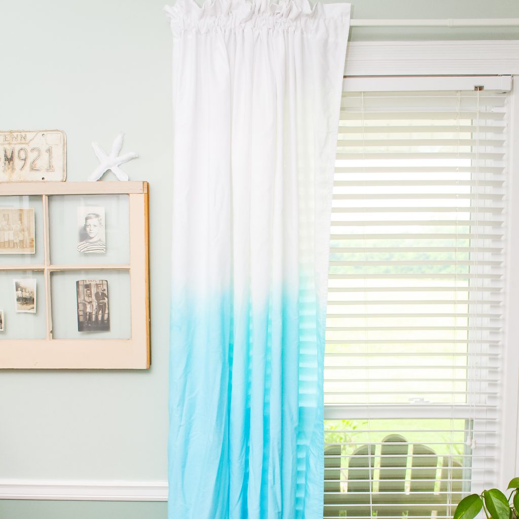 Curtains that are dyed 2-tone