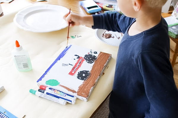 kid crafts: painting a canvas with paint pens