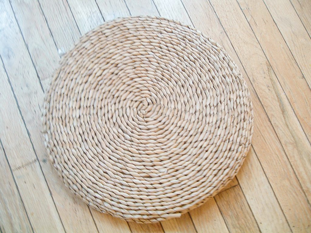 Seagrass cushion