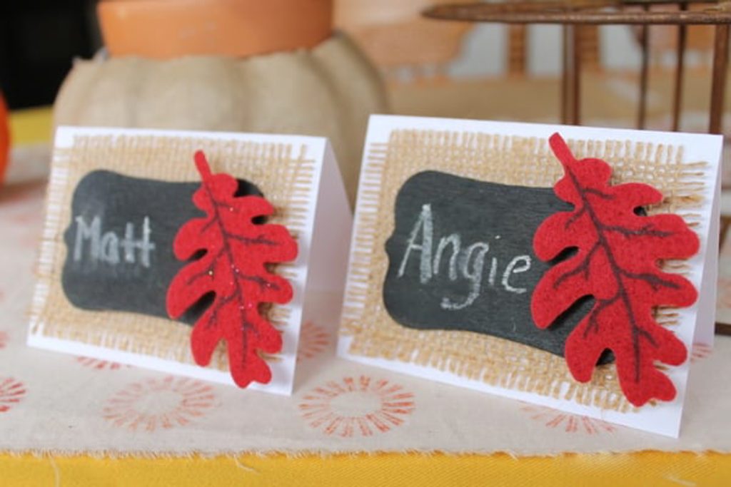Thanksgiving placecards with felt leaves