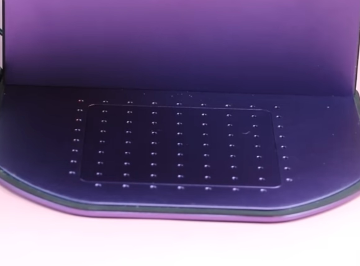 Engraving bed placed in Lumos.