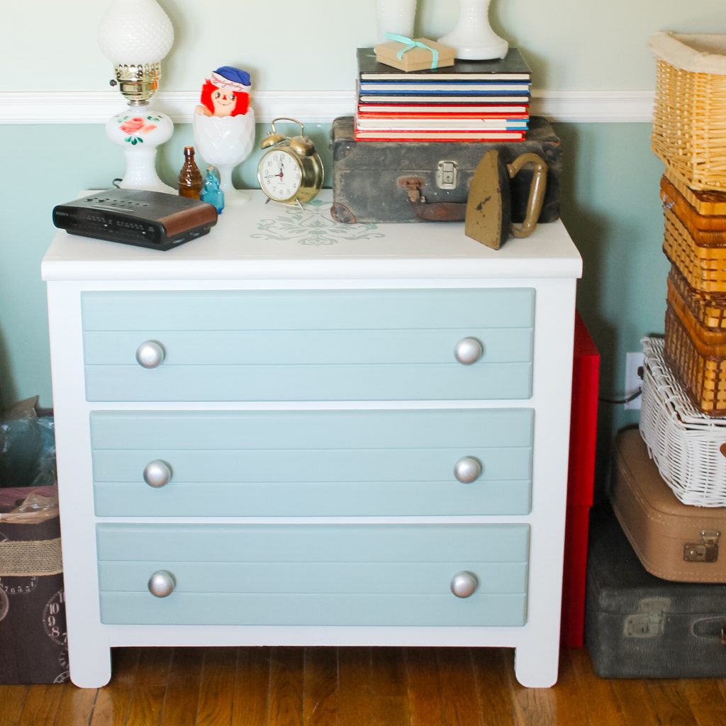Chalky Painted Nightstand -- check out the before and after on this painted night stand. Love the color combo! Painted and stenciled nightstand