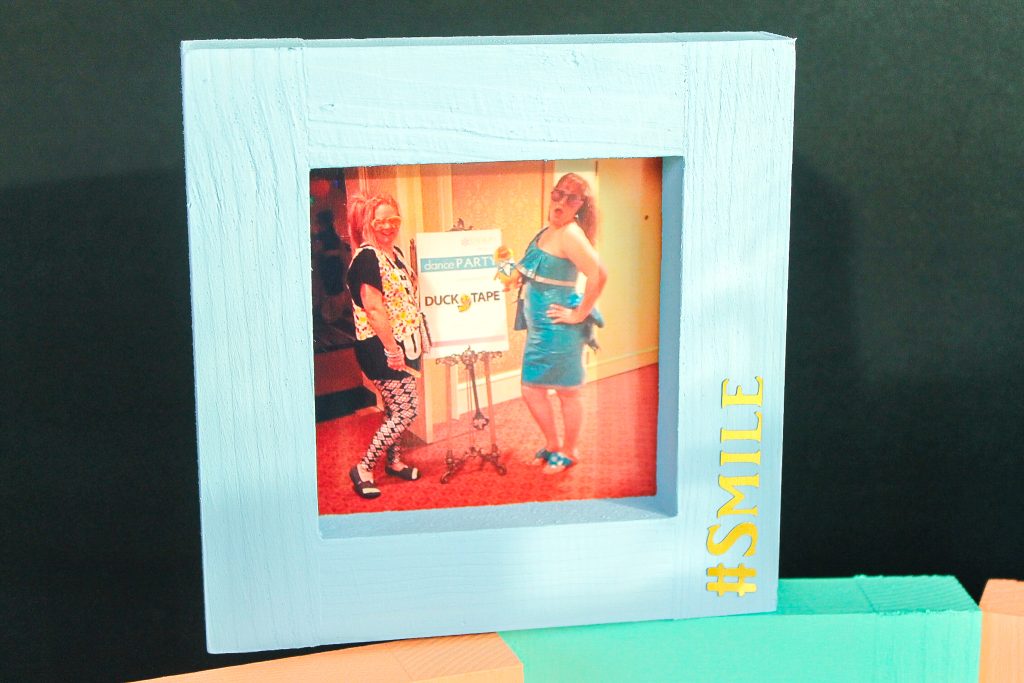 displaying instagram photos with a custom frame