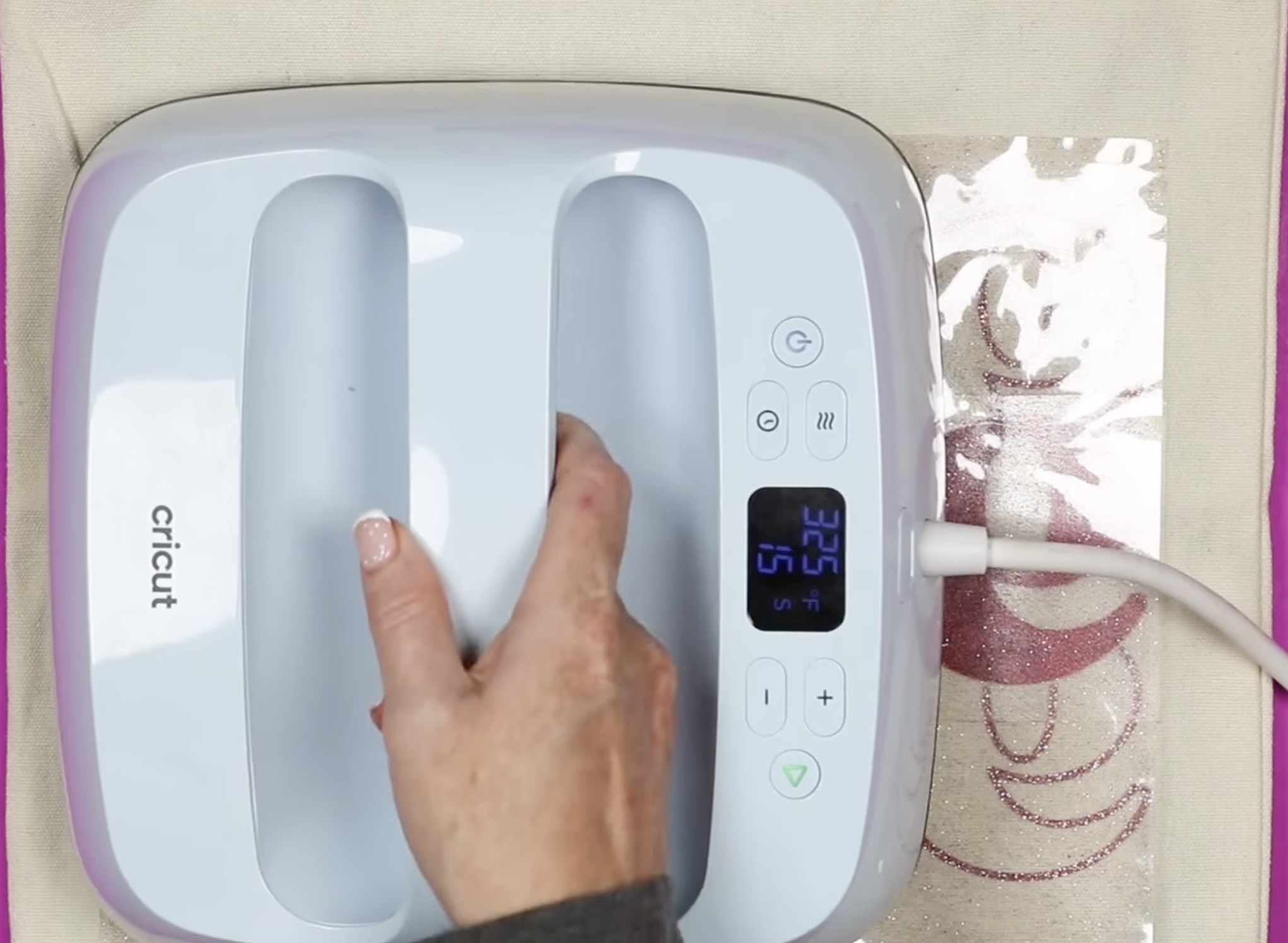 pressing velvet feel htv with a cricut easypress