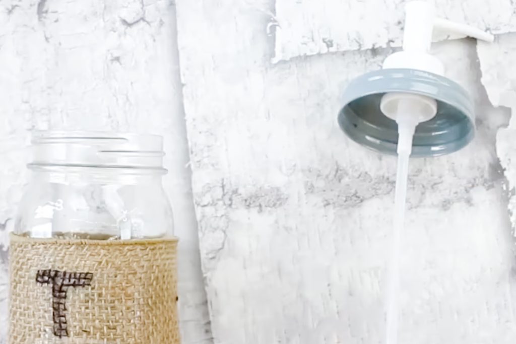 Mason jar soap dispenser