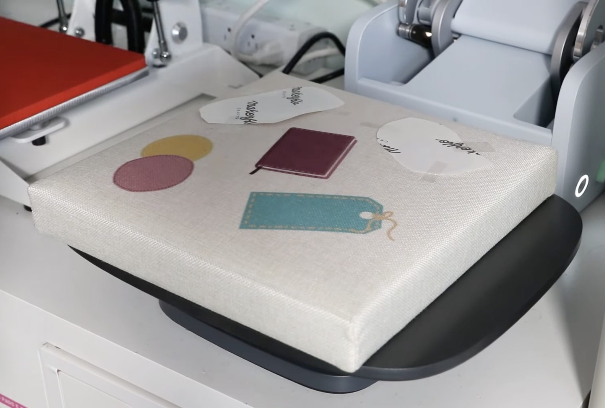 Press the lid with the Autopress.