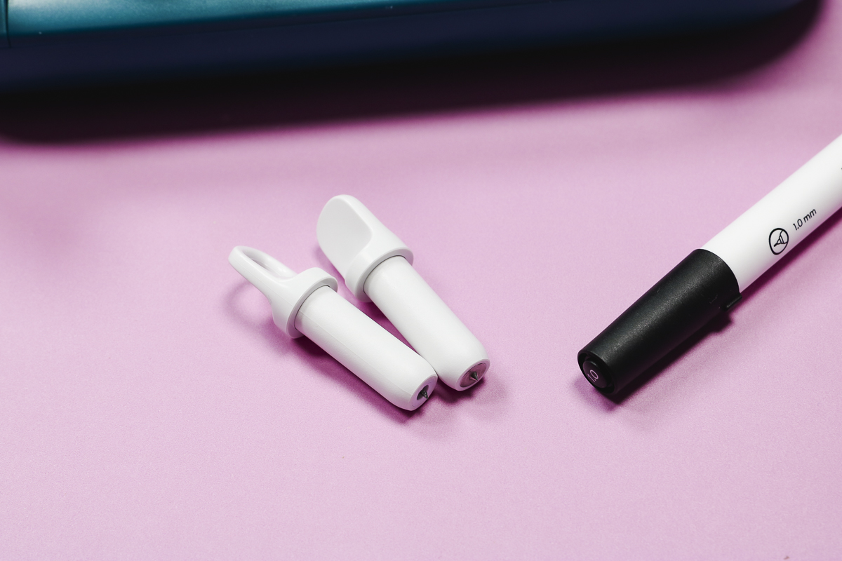 Cricut Joy 2 and scoring tool.