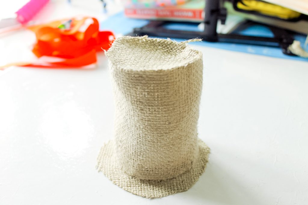 burlap top hat for a scarecrow