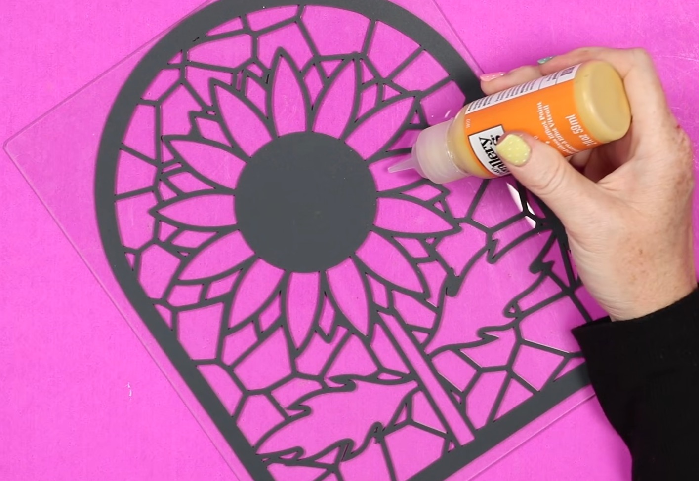 Add Gallery Glass paint inside the leading lines.